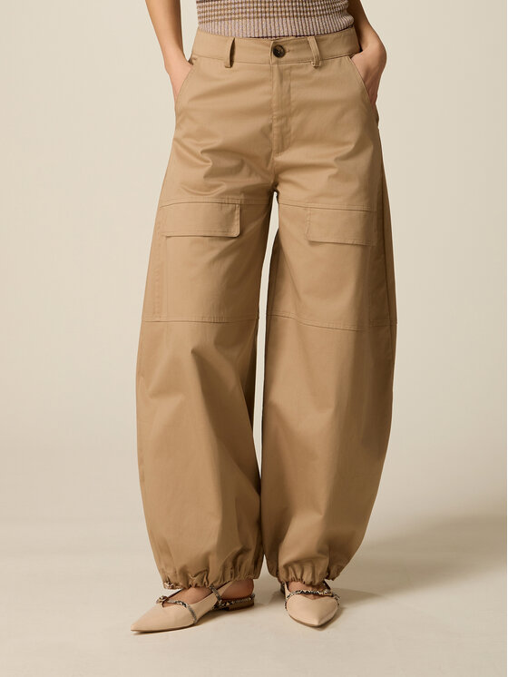 Oltre Oltre Pantaloni di tessuto P025R009528N012 Crema Baggy Fit