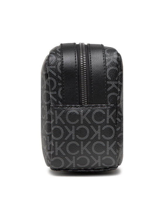 Calvin Klein Calvin Klein Kozmetični kovček Warmth Monogram Washbag K50K507916 Črna
