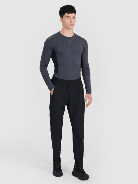 4F 4F Spodnie dresowe MULTI ACTIVE Czarny Regular Fit