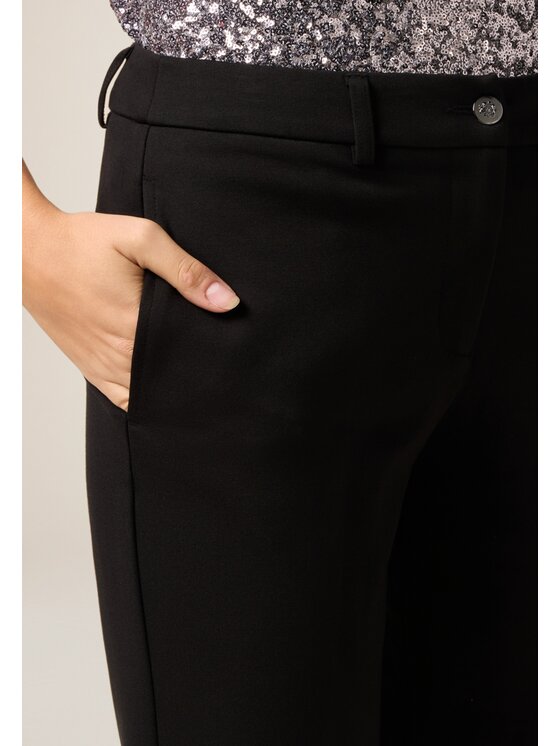 Oltre Oltre Pantaloni di tessuto P062R008826N033 Nero Regular Fit