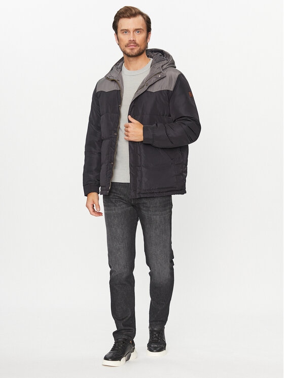 Wrangler Wrangler Kurtka zimowa 112341040 Czarny Regular Fit