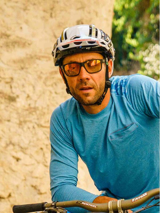 Julbo Julbo Okulary przeciwsłoneczne RENEGADE Czarny
