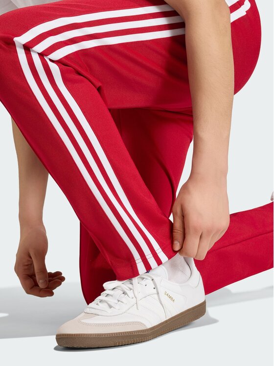 adidas adidas Pantaloni trening Classic Track Pants KW0120 Roșu Regular Fit