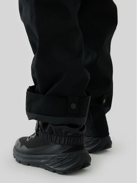 4F 4F Pantaloni da sci 4FJWAW24TFTRM655-20S Nero Regular Fit