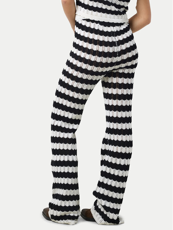 Noisy May Noisy May Strickhose Laika 27033781 Schwarz Flared Fit