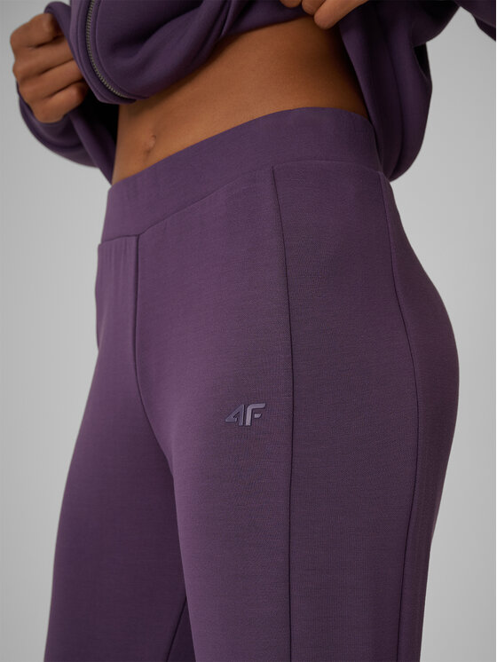 4F 4F Spodnie dresowe ESSENTIAL Fioletowy Slim Fit