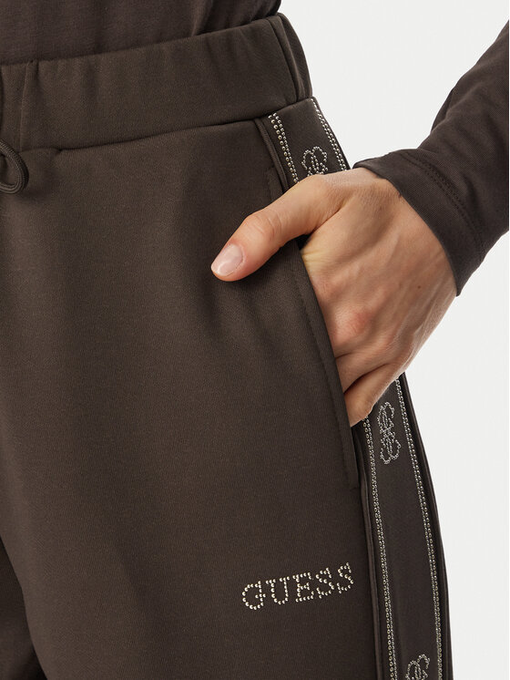 Guess Guess Spodnie dresowe V5BB23 KCX22 Brązowy Regular Fit