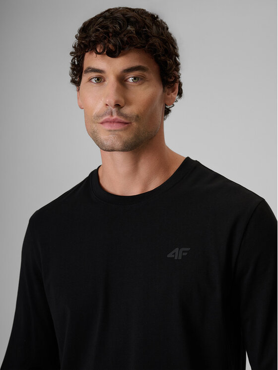 4F 4F Longsleeve BASIC+ Czarny Slim Fit
