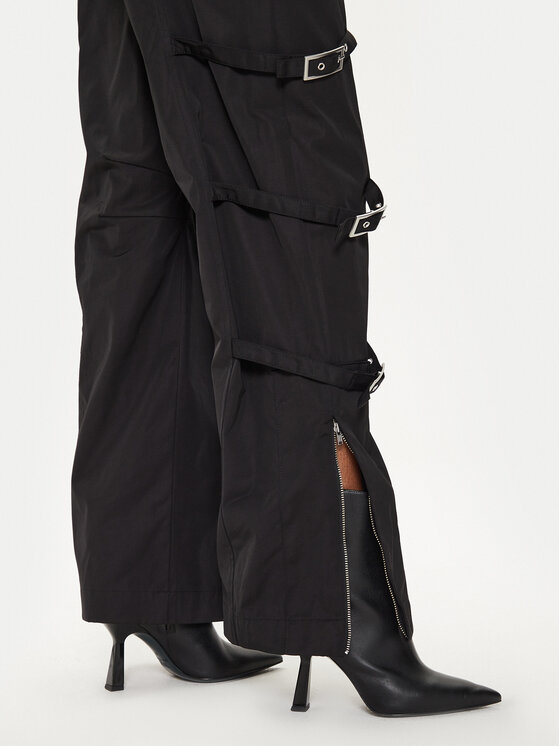 Gestuz Gestuz Stoffhose 10908260 Schwarz Regular Fit