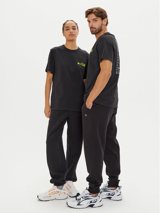 Reebok Reebok Футболка Unisex Not A Spectator 100075624 Чорний Relaxed Fit