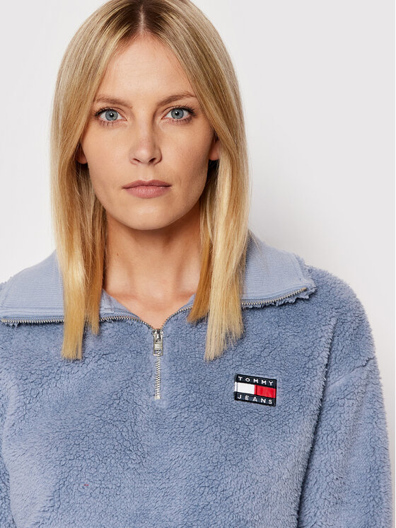 tommy badge boxy plush fleece sweatshirt