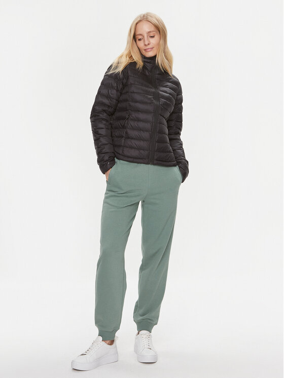 Helly Hansen Helly Hansen Vatovaná bunda 53821 Černá Regular Fit