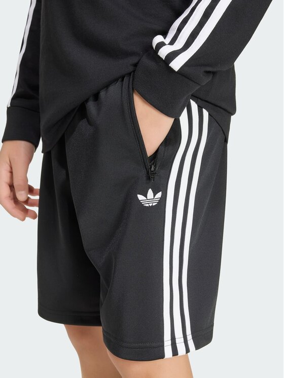 adidas adidas Szorty materiałowe 165596 Czarny Regular Fit