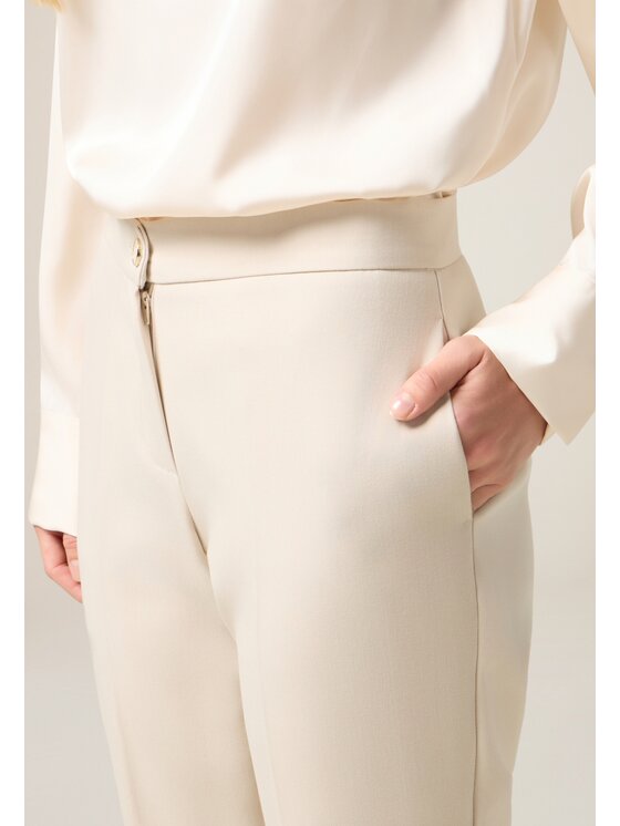 Oltre Oltre Pantaloni di tessuto P017R109099N002 Bianco Regular Fit