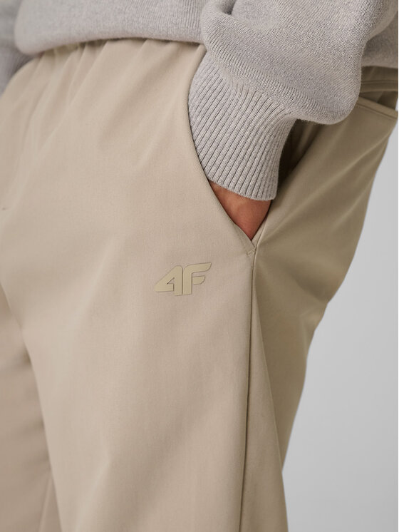 4F 4F Spodnie materiałowe CITY FORM Beżowy Loose Fit