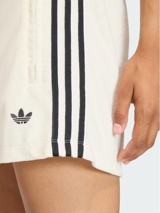 adidas adidas Szorty materiałowe Firebird Biały Loose Fit