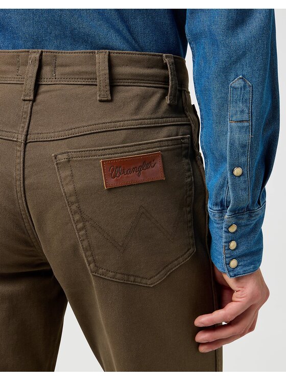 Wrangler Wrangler Spodnie materiałowe TEXAS Brązowy Straight Fit