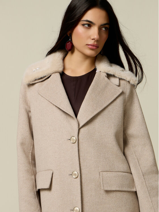 Oltre Oltre Płaszcz zimowy 8019R001317N013 Kremowy Regular Fit