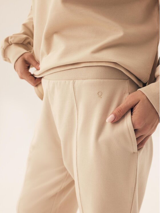Esotiq Esotiq Spodnie dresowe 42403 Beżowy Regular Fit