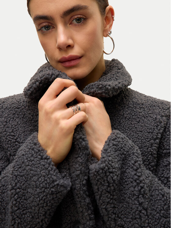 Vero Moda Vero Moda Kažokādas mētelis Kylie Teddy 10289938 Pelēks Loose Fit