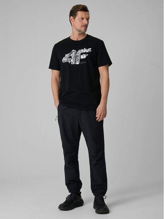 4F 4F T-Shirt CITY Czarny Regular Fit