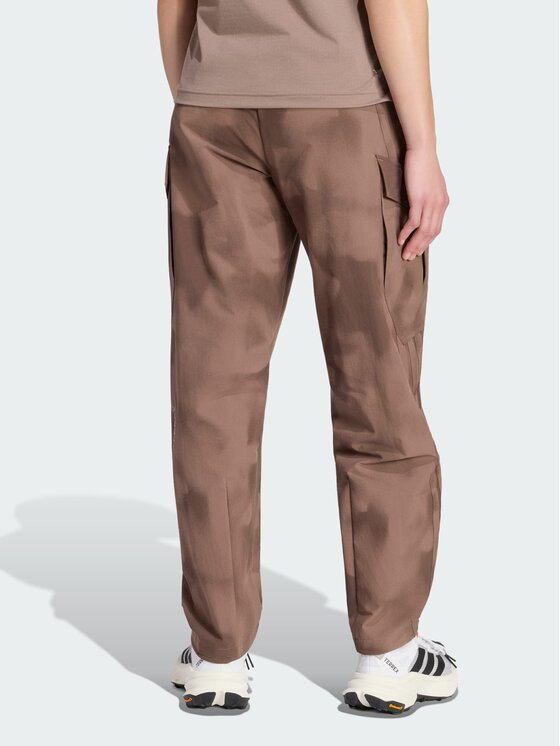 adidas adidas Outdoor панталони 168157 Кафяв Loose Fit