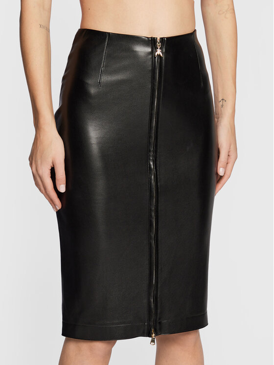 Patrizia Pepe Fustă din imitație de piele 2G0891/E005-K103 Negru Slim Fit