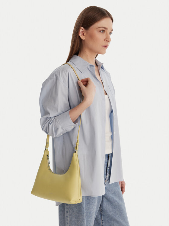 Calvin Klein Calvin Klein Ročna torba Foil Logo Conv Shoulder Bag LV04F3272G Rumena