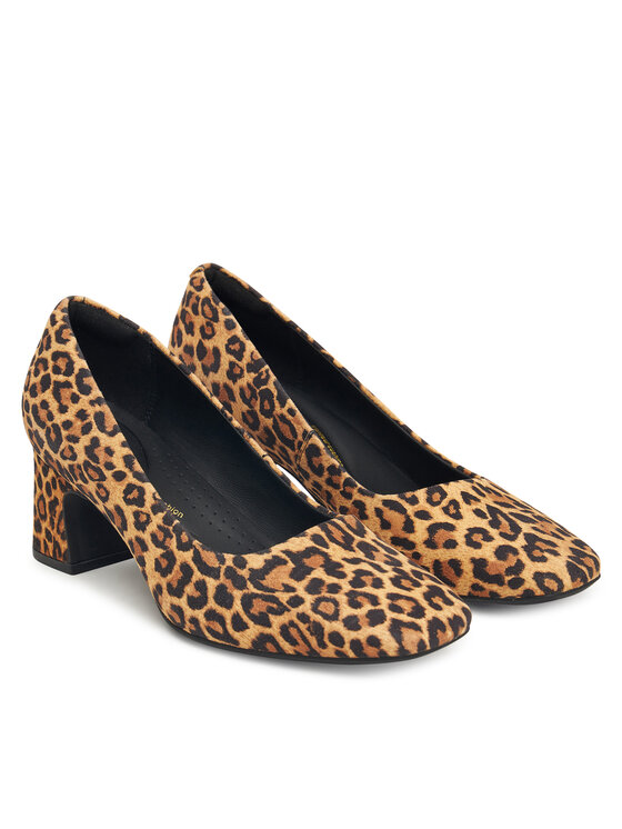 Clarks Clarks Lodičky Fernie Court 26183033 Hnedá