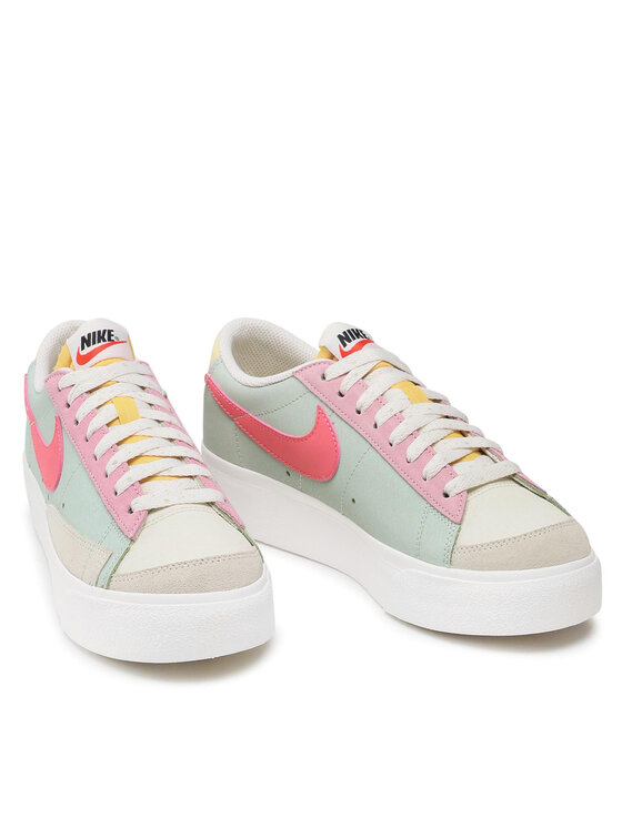 Nike Sneakers Blazer Low Platform DM9464 001 Vert Modivo