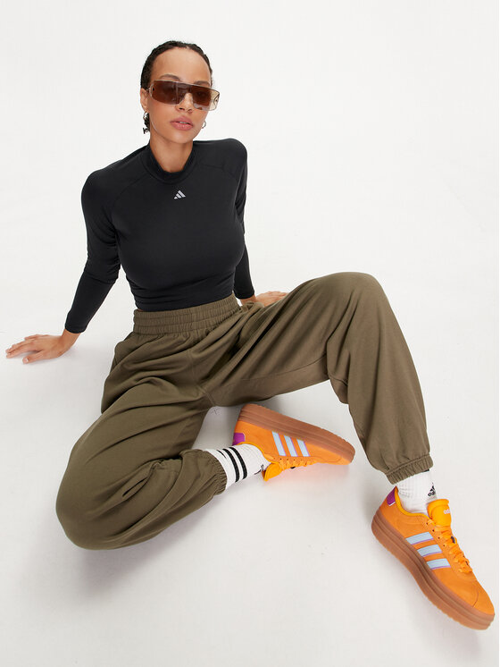 adidas adidas Pantaloni trening Essentials Fleece Boyfriend JIY9692 Kaki Loose Fit