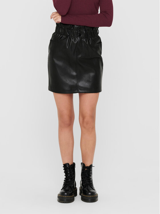 ONLY ONLY Fustă din imitație de piele 15206801 Negru Regular Fit