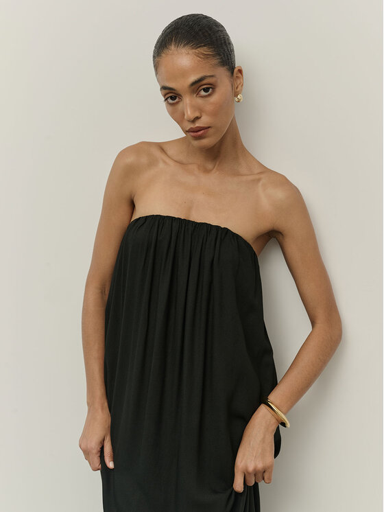 La Mania La Mania Sukienka codzienna FLAVIA Czarny Classic Fit