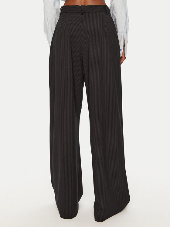 Munthe Munthe Medžiaginės kelnės 244141624412 Juoda Regular Fit