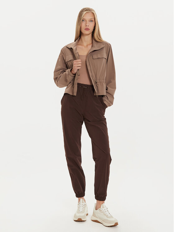 Athlecia Athlecia Neperpučiama striukė Hero V2 W EA243348 Ruda Regular Fit
