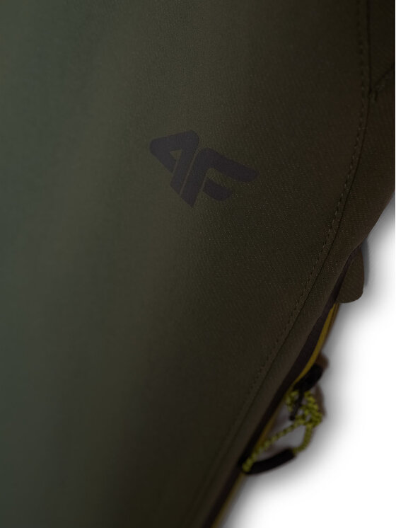 4F 4F Spodnie outdoor BETWEEN LAYERS Khaki Regular Fit