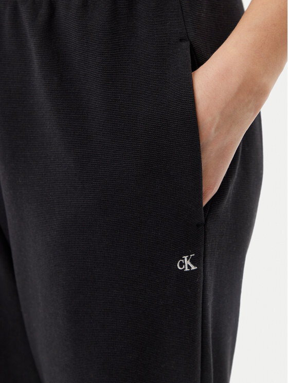 Calvin Klein Jeans Calvin Klein Jeans Melegítő alsó J20J225537 Fekete Straight Fit