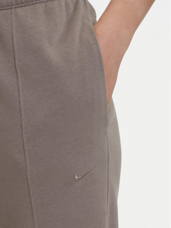 Nike Nike Teplákové kalhoty Chill Terry FN2434 Hnědá Regular Fit