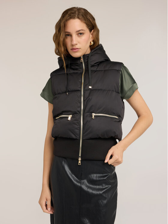 Motivi Motivi Bezrękawnik F014Q000746N033 Czarny Regular Fit