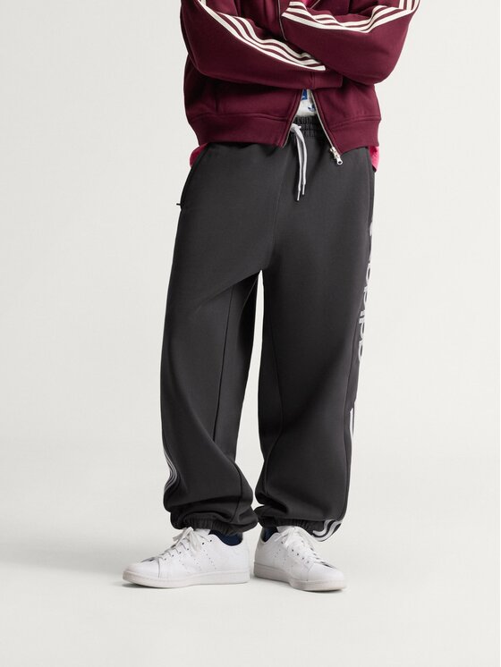 adidas adidas Spodnie dresowe 172437 Szary ciemny Loose Fit