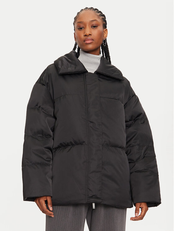 Calvin Klein Vatovaná bunda K20K207720 Čierna Regular Fit