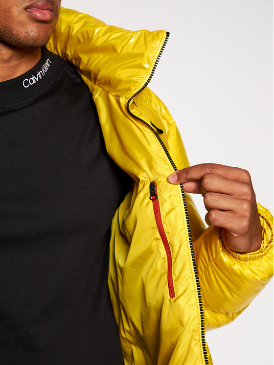 Napapijri Napapijri Giubbotto invernale Loyly Shiny NP0A4E Giallo Regular Fit