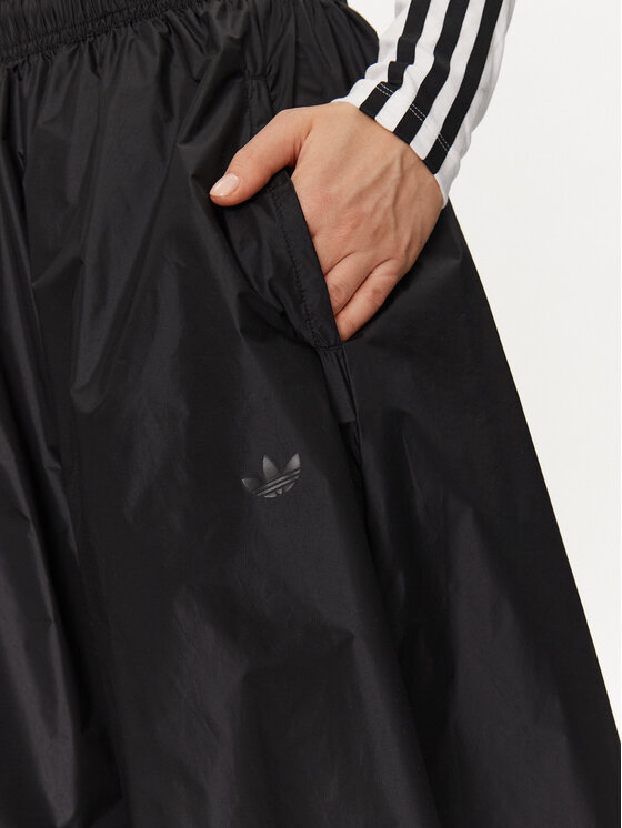 adidas adidas Trapecijos formos sijonas Premium Essentials JD4794 Juoda Loose Fit