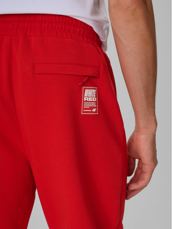 4F 4F Joggery STREFA KIBICA Czerwony Regular Fit