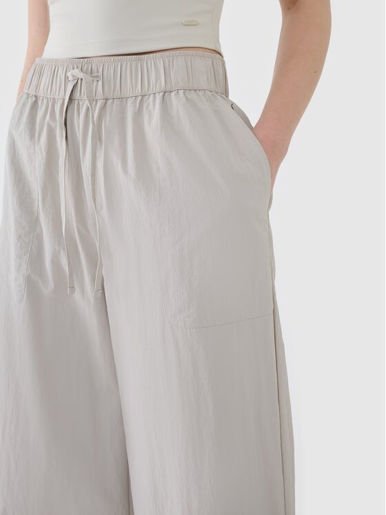 4F 4F Pantaloni di tessuto 4FWSS25TTROF1012-83S Marrone Oversize