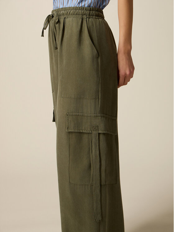 Oltre Oltre Pantaloni di tessuto P007J002659N035 Verde Baggy Fit