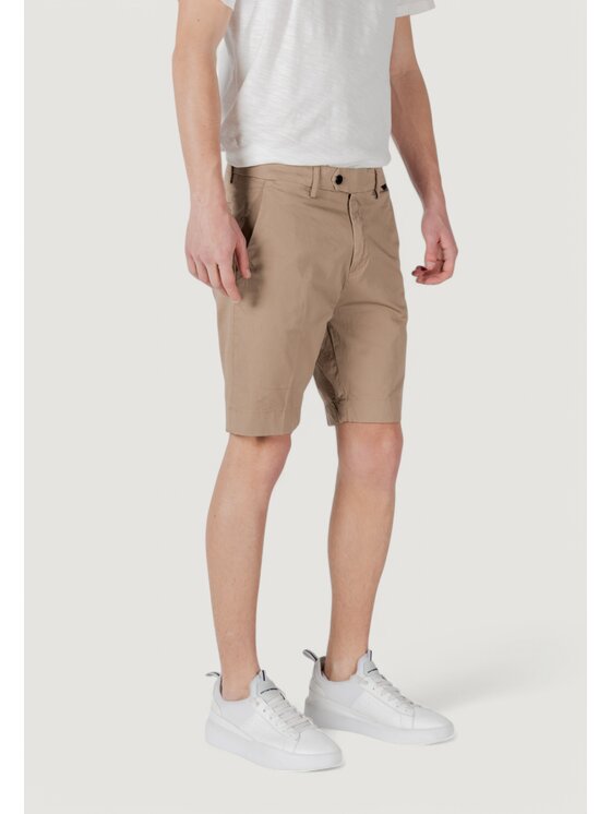 Antony Morato Antony Morato Bermuda MARK SLIM FIT WITH LOGOED RUBBER FLAG Beige Slim Fit