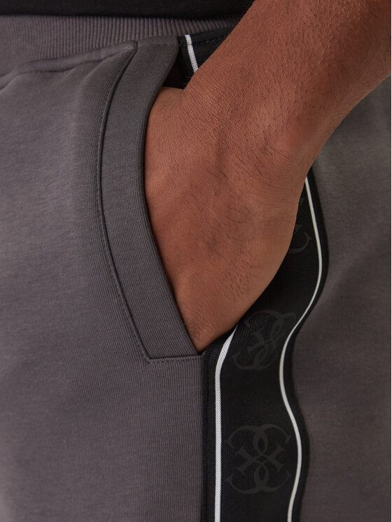 Guess Guess Medžiaginiai šortai Z4RD04 KB3P2 Pilka Regular Fit