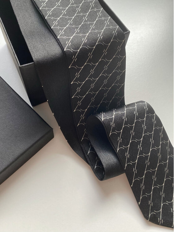 Sine Silk Sine Silk Szal jedwabny krawacik 95 cm Sine Silk Black Czarny