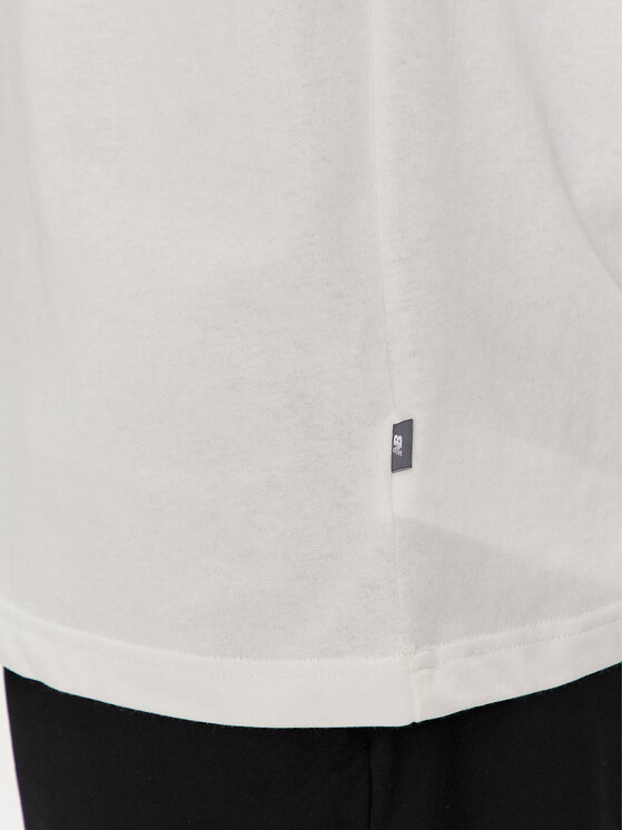 New Balance New Balance T-shirt Basketball Style MT41577 Bijela Relaxed Fit